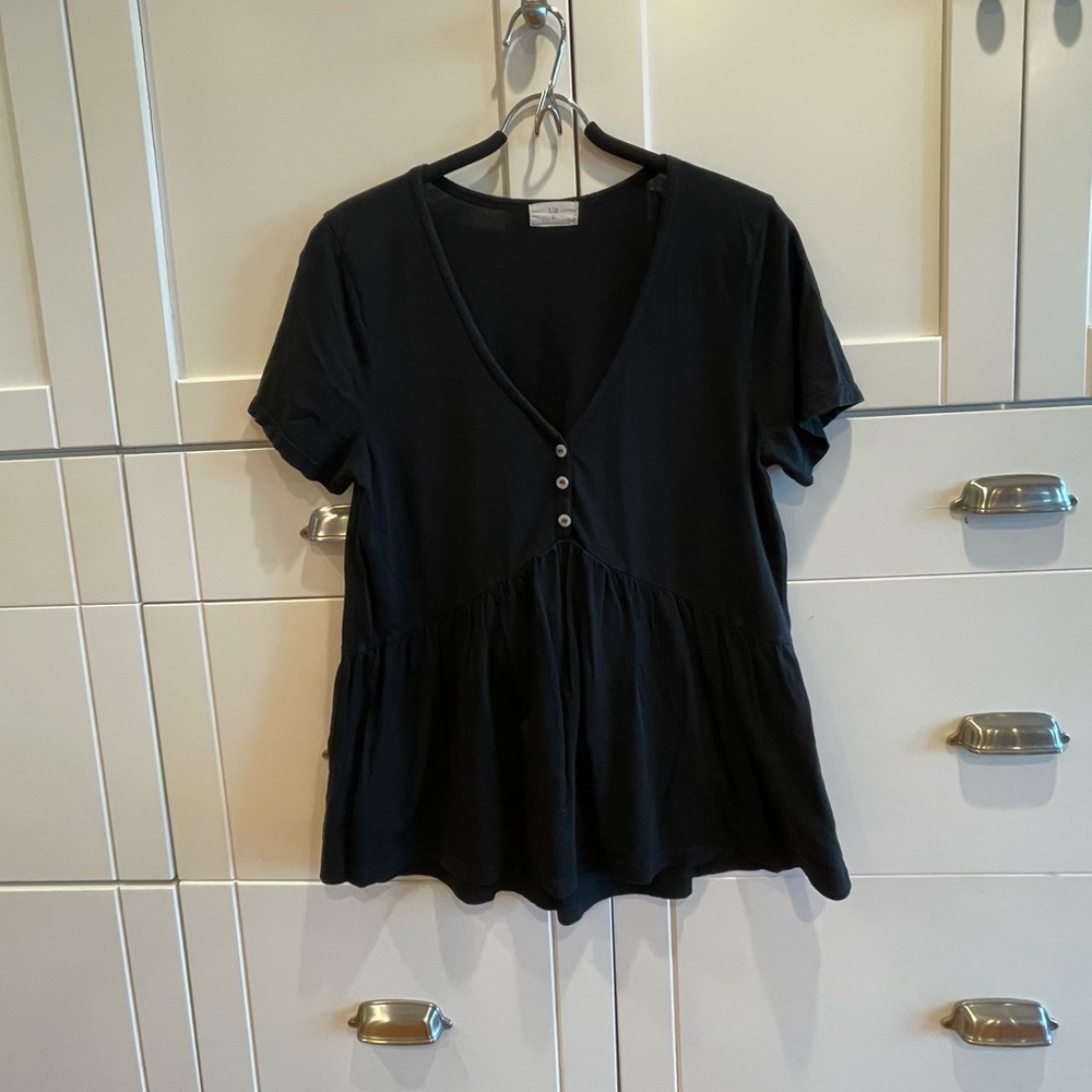 Anthro Short Sleeve Ruffle T-Shirt V-Neck Med Black